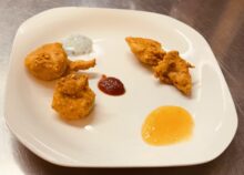 4. Kyckling Pakora (4st) (bord) (Medelstark)